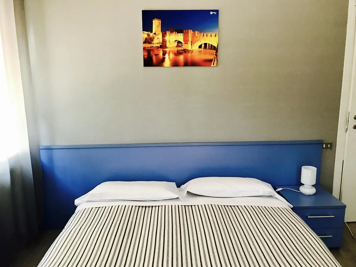 Simoni 10 Hotel Verona 2*,