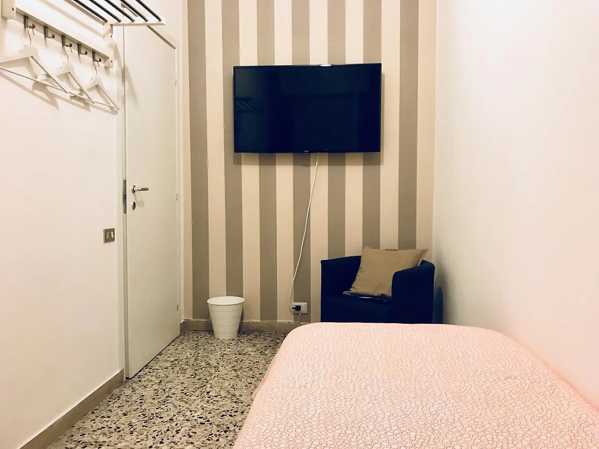 Simoni 10 Hotel Verona 2*,  Italy
